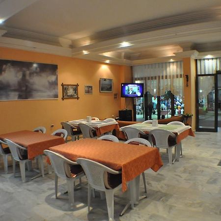 Akerdem Hotel Кушадасы Экстерьер фото