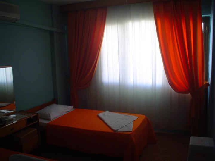 Akerdem Hotel Кушадасы Номер фото